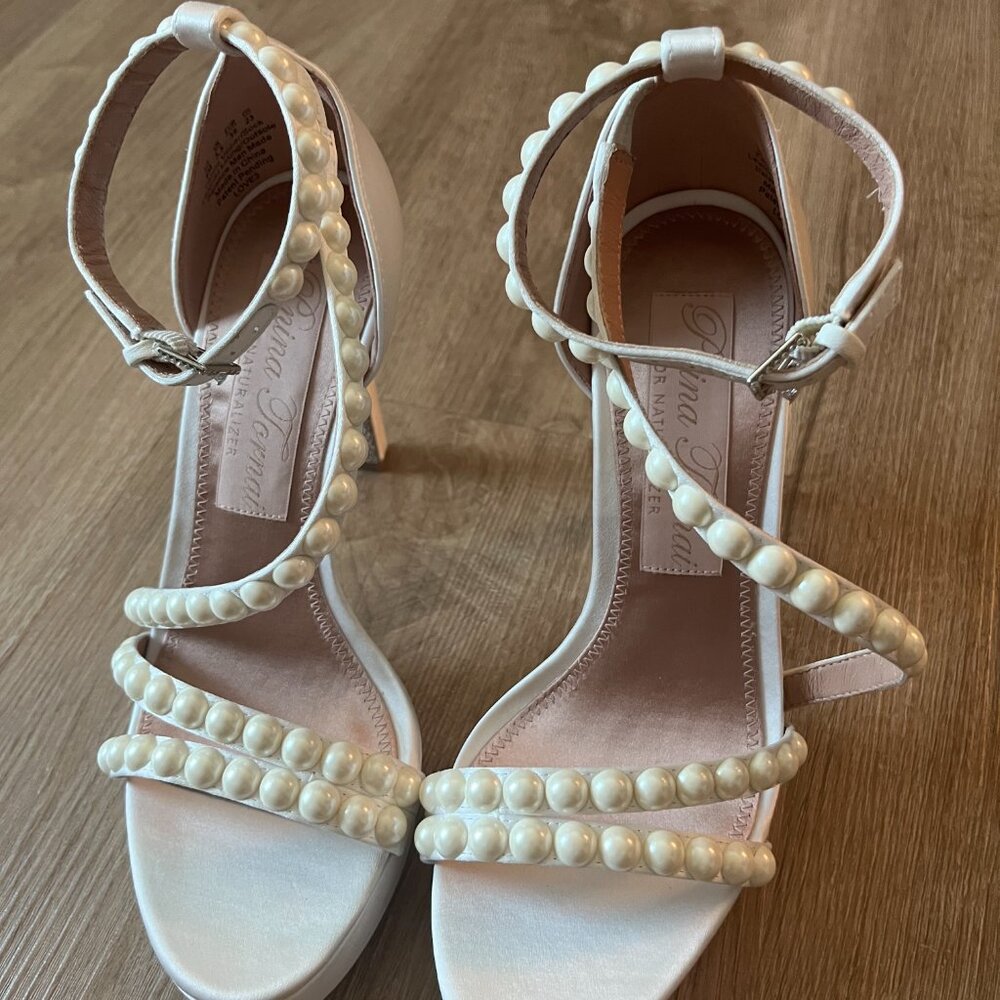 Pnina Tornai Pearl Embellished Heels - Cream